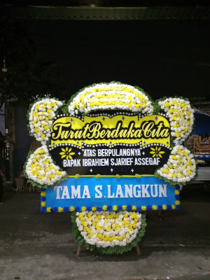 Papan Bunga Duka di Panga